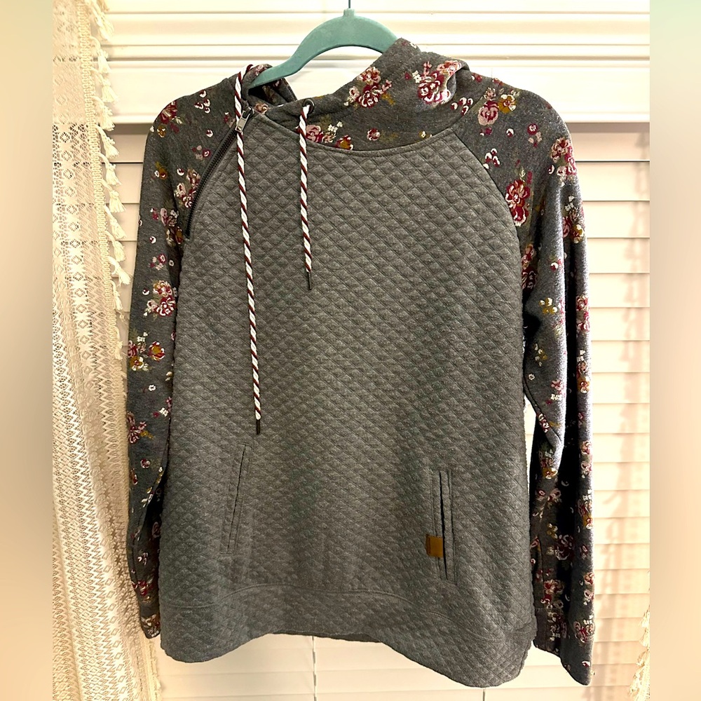 Maurice’s sweatshirt size medium